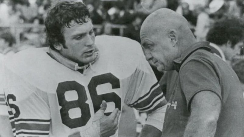 WHDPodcast's tweet photo. Day 525 of tweeting @NFFNetwork everyday until they DO RIGHT and put Erk Russell in the CFB HOF🦅 https://t.co/1PZVku5KGr