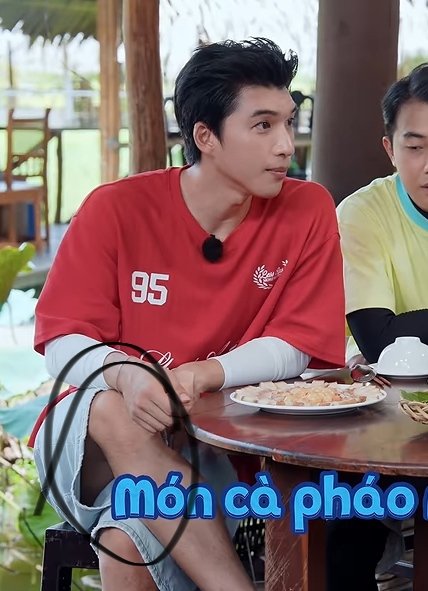 AngThai5473's tweet photo. Nay bé hiếu mặt tam giác😋 https://t.co/JFnWzj23b2