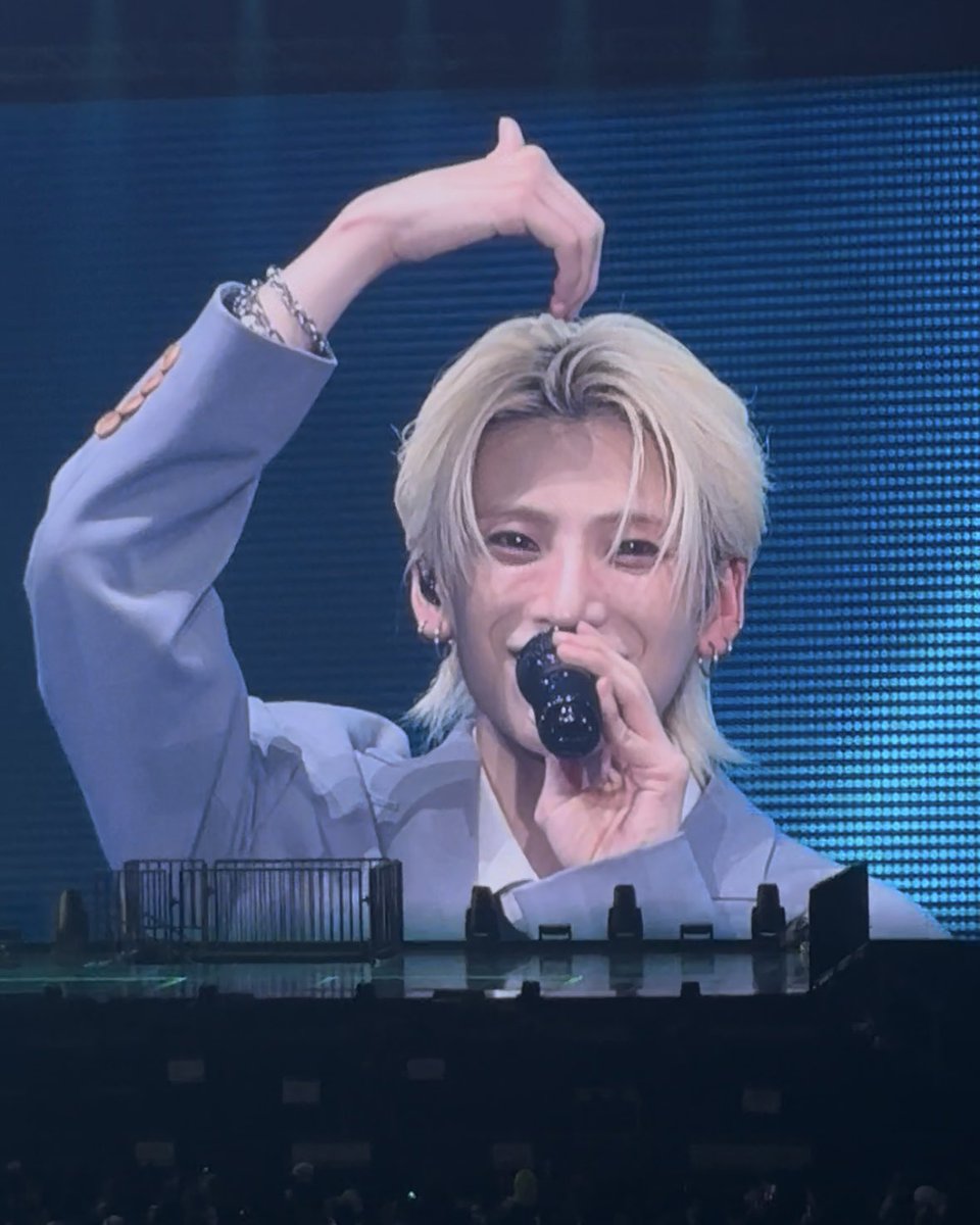 yu1ov04's tweet photo. #르네트친소 #르네_트친소 
유마와 케이를 좋아하는 학생 르네랑 친해져요♡
이번에 앙콘 갔다와서 앤사맥되서 트친소 올려봅니다
흔적 남겨주세요🐱👑 https://t.co/Gjw3JRuNZ9