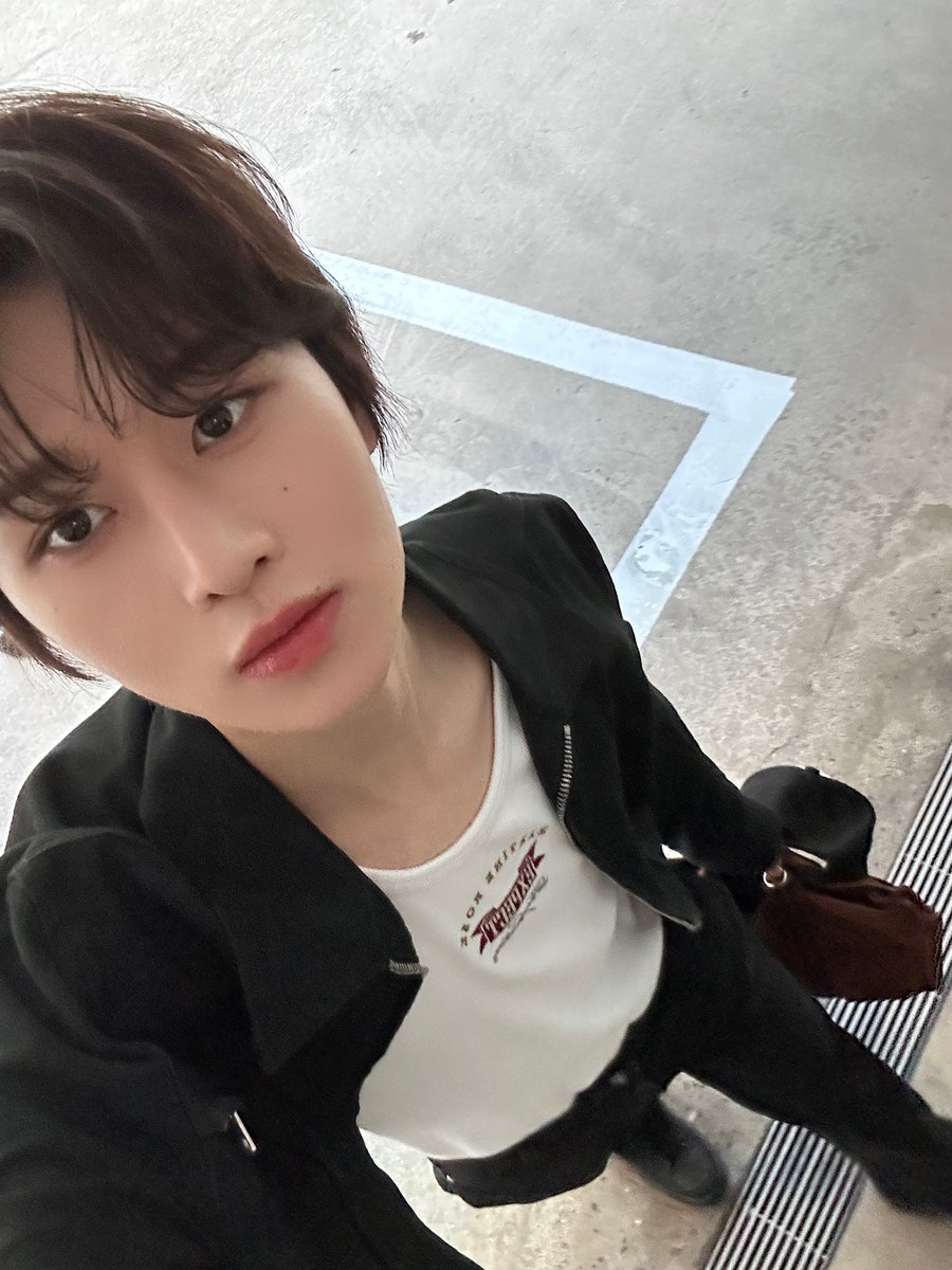 AEN_now's tweet photo. 🕺🏻

#AEN #에이엔
#HARU #하루
#하루의하루 https://t.co/uooyrh9axN