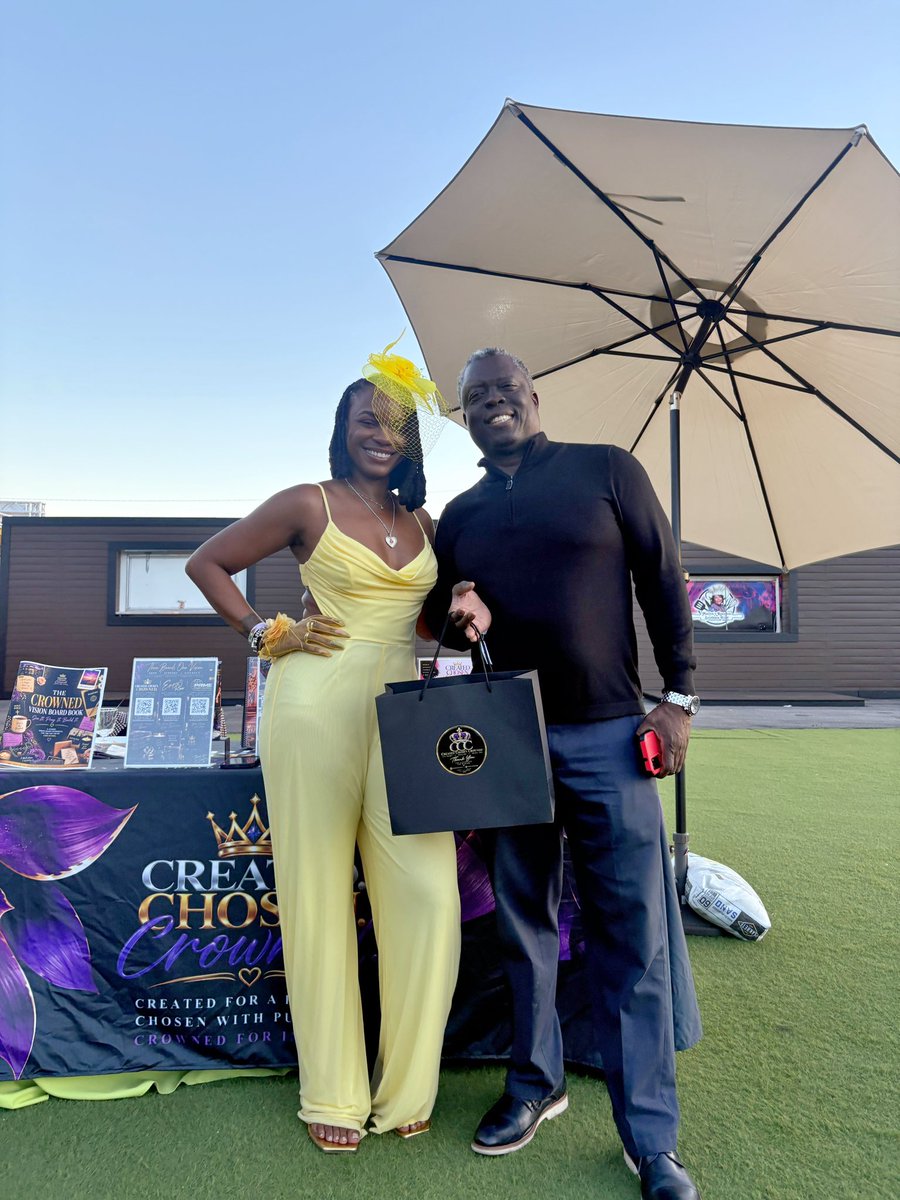 ItsEmpressRaw's tweet photo. God is so good 😊 I didn’t even do my official launch 🚀 yet and I already made the money 💰 back that I invested in printing the books #CreatedChosenCrowned 👑 https://t.co/CGLZiwG2jw
