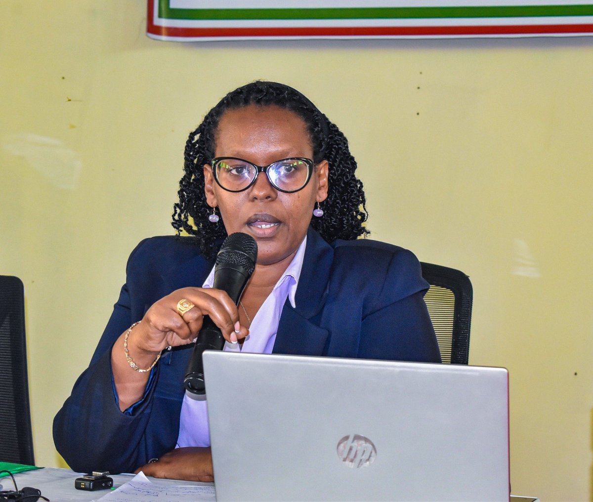 Gitega's tweet photo. #Burundi Le @MinCoMedia lance depuis ce lundile 5/10/2026, à @Gitega, les sessions de formation et de spécialisation destinées aux journalistes de tout le pays sur la couverture médiatique de la mise en œuvre de la Vision Burundi, pays émergent en 2040 et pays développé en 2060. https://t.co/D7zfIJjwmX
