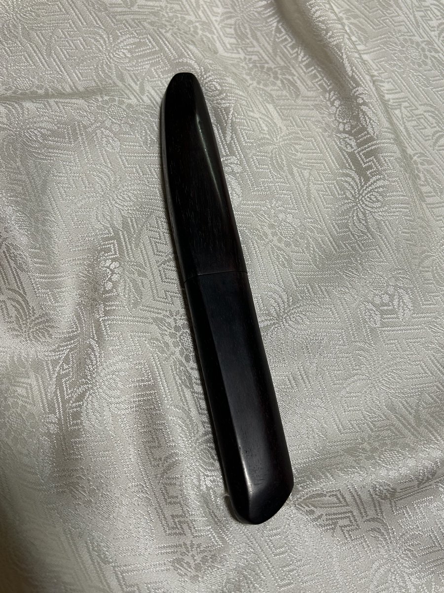 eitreta's tweet photo. お守り刀風ナイフできた。
前に作ったのと合わせて両親への還暦祝いにする予定。 https://t.co/quZAAoFjFZ