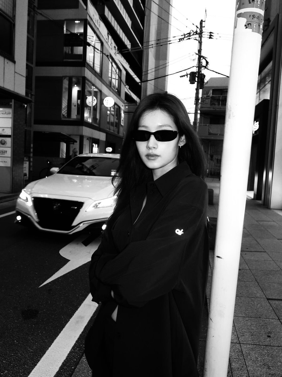 Reedhamancy's tweet photo. ˚˖𓍢ִ໋❀  people who look good in glasses mustn't die. And I look wonderful with glasses. https://t.co/CcKnIzmylK