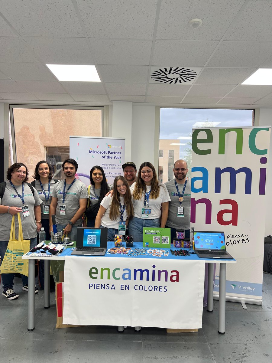 ENCAMINA's tweet photo. Orgullo máximo de ver a tantas personas del #ENCATEAM compartiendo su talento este finde en el @bizzsummites  y el #WomenInFabric y convirtiendo nuestra #RSC en acción 👏🏻👏🏻👏🏻 💜 https://t.co/SVP3lrLz92