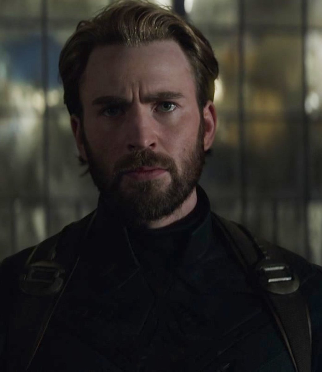 marvel_updat3s's tweet photo. Anthony Mackie says Chris Evans is returning as Steve Rogers, not Captain America, in ‘AVENGERS: DOOMSDAY’

“I’m still Captain America. Like, if you look at the comic books, there are comic books where Steve Rogers and Sam Wilson are together fighting as Captain America. They’re both still Captain America. It’s just Steve Rogers comes back because they have a big opponent to battle in Doomsday.”

(Via: @Deadline)