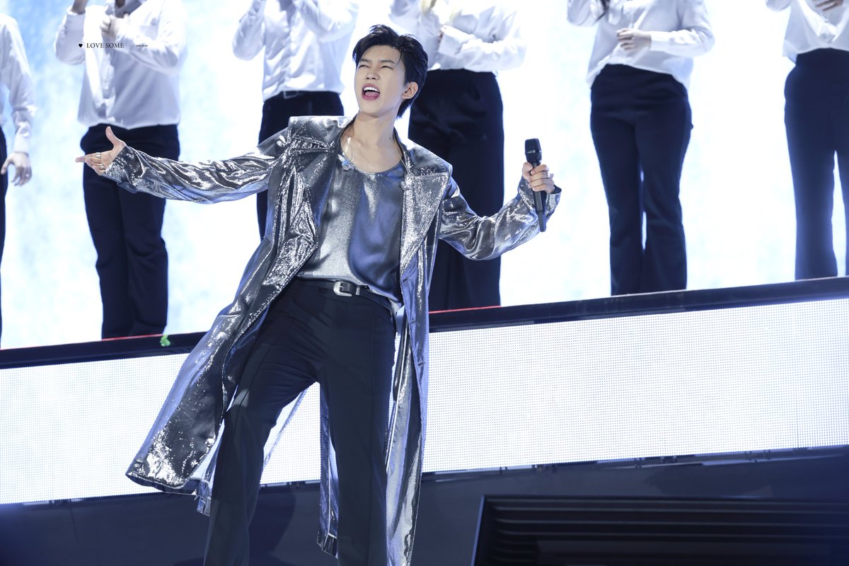 lovesome_616's tweet photo. 260904~0906 IM HERO - THE STADIUM 2
😆

#임영웅 #limyoungwoong #hero #imhero
#임영웅_IM_HERO_THE_STADIUM https://t.co/Z1Y8Wg2a7Y