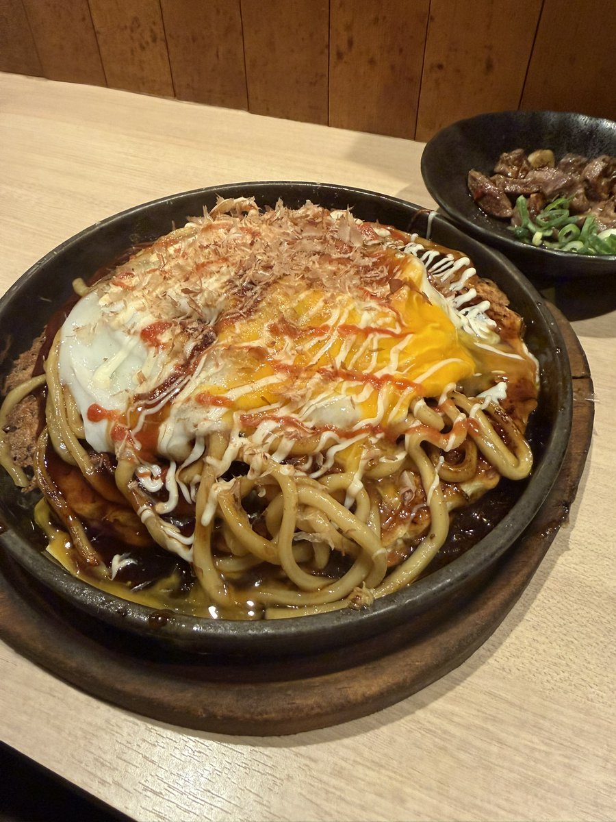 Owl_0725's tweet photo. #大阪
#新大阪
#もんちゃま
#お好み焼き
#鉄板焼き https://t.co/EFlsHtG6iq