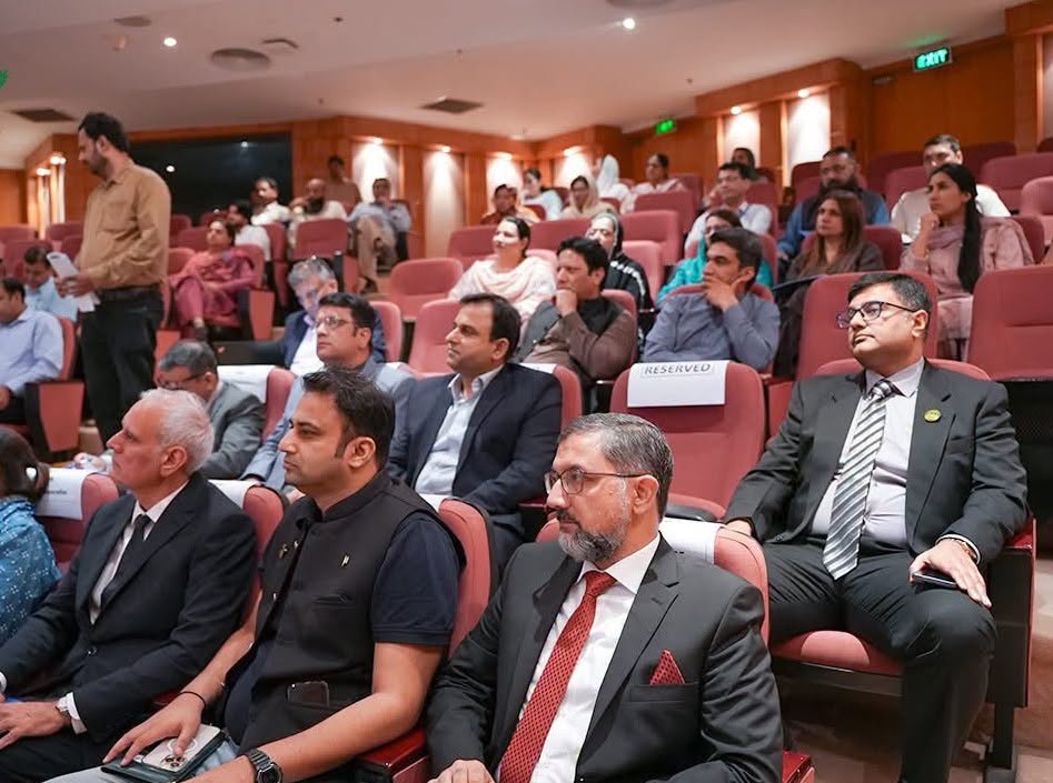 ITUPunjab's tweet photo. Prof. Dr. Adnan Noor Mian, VC ITU, attended PHEC’s insightful session “Leadership at the Frontiers of Science and Innovation” under the SBA Centenary Lecture Series featuring MIT’s Prof. Nergis Mavalvala, who shared her journey in gravitational-wave astronomy. https://t.co/WfSXffDWUp