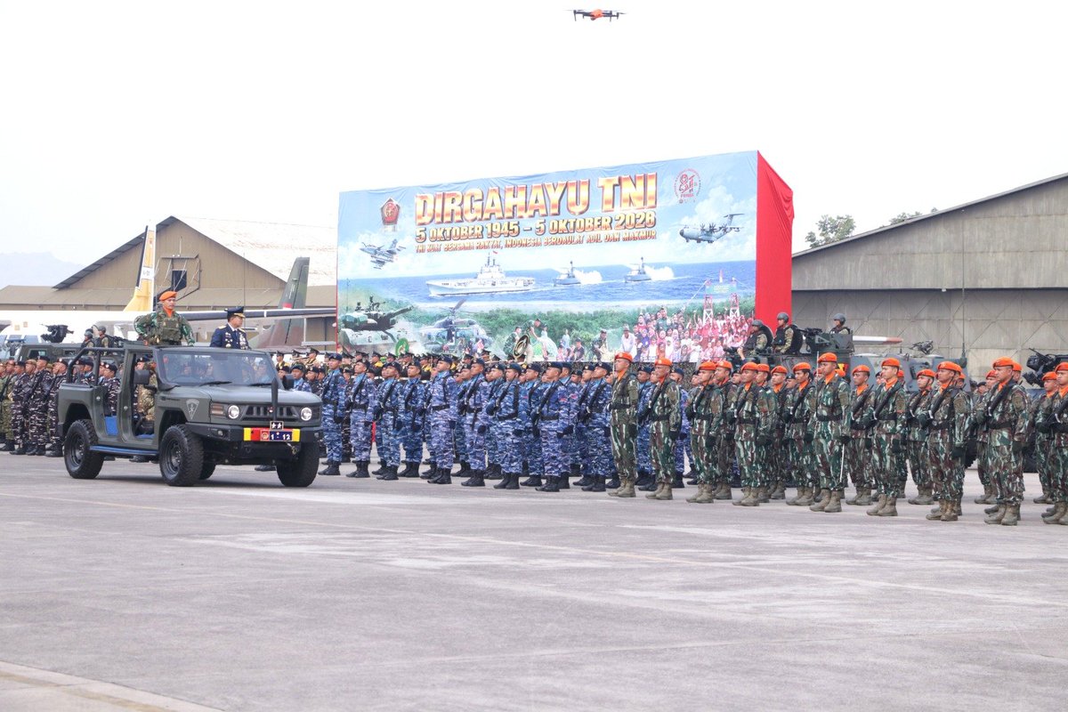 PenSulaiman's tweet photo. Danlanud Sulaiman Ikuti Upacara HUT Ke-81 TNI https://t.co/RBpNujFc8r