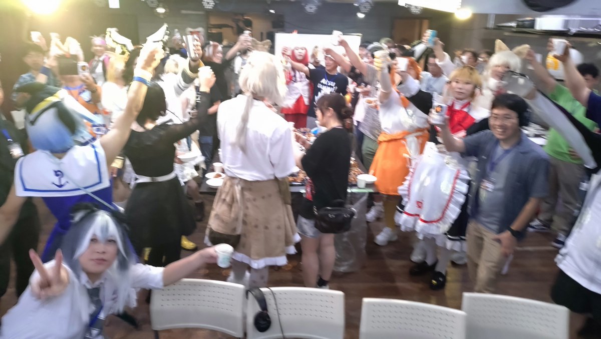 haibanekuramori's tweet photo. 公式が沢山イベントしてもファンが反応しなければ萎んでくるし
ファンが沢山オフ会や二次創作しても、公式が把握しなければ乗らないよね

けもフレでは、全てでなくともファンの活動を公式が見られてるようなので、私らがけもフレで「たーのしー」くしてるのは存外けもフレに強く貢献できてると思うよ https://t.co/W60VPBlIWR