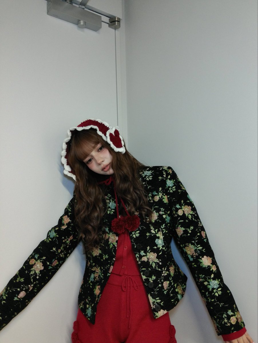 natsu_ct0317's tweet photo. 寒くなってきたなたんの私服❄︎ https://t.co/wXvVZbZ30Z