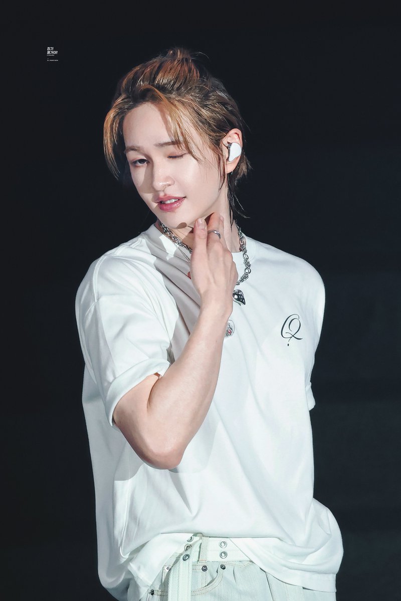 wldrlqhfrjdi's tweet photo. 261003 #온유 #ONEW

#ONEWTHELIVE #ONEW_THE_LIVE_Q https://t.co/Kvh6V570d8
