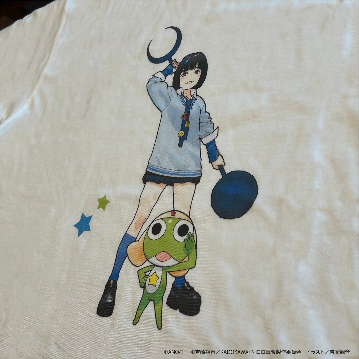 keroro_anime's tweet photo. ＼本日予約締切📣／
あのちゃんとケロロのコラボグッズが
吉崎観音先生描き下ろしイラストで新登場☆
Tシャツ、アクリルスタンド、ステッカーセットの3商品！
予約期間は本日まで！ この機会をお見逃しなく！

先行予約期間：2026年10月6日(火)23:59まで

☆ご予約はこちらから
https://t.co/lyvJPZ67Xy
#ケロロ軍曹