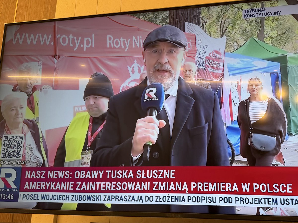 sikorskiradek's tweet photo. Patriotyzm patoprawicy. https://t.co/6cvu2AWdNc