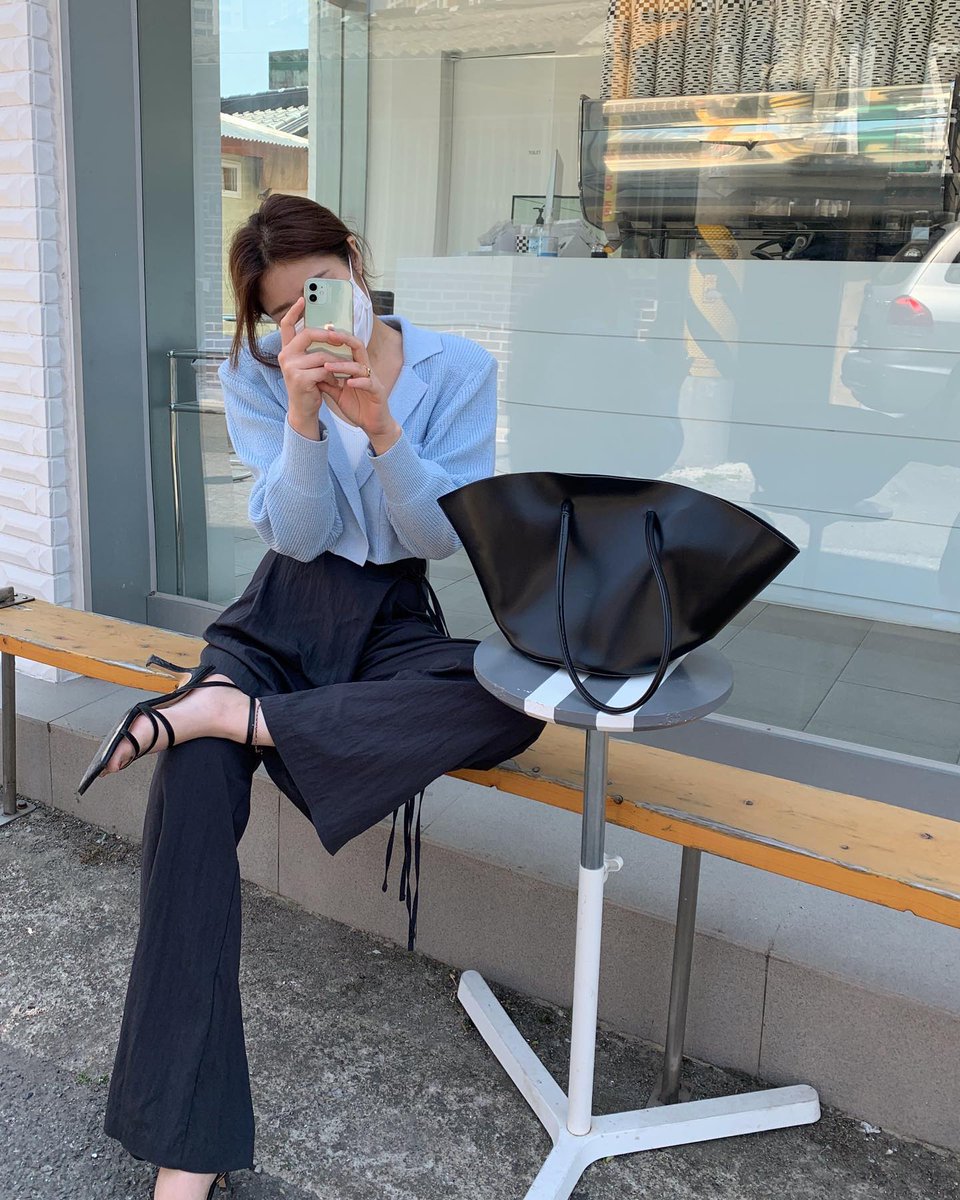 media_squid's tweet photo. 男の友情は、言葉なんてなくても通じ合えるもんだよな。明日も頑張っていこう！ 🔥🍰
iwUN https://t.co/uwwFIaHRdA