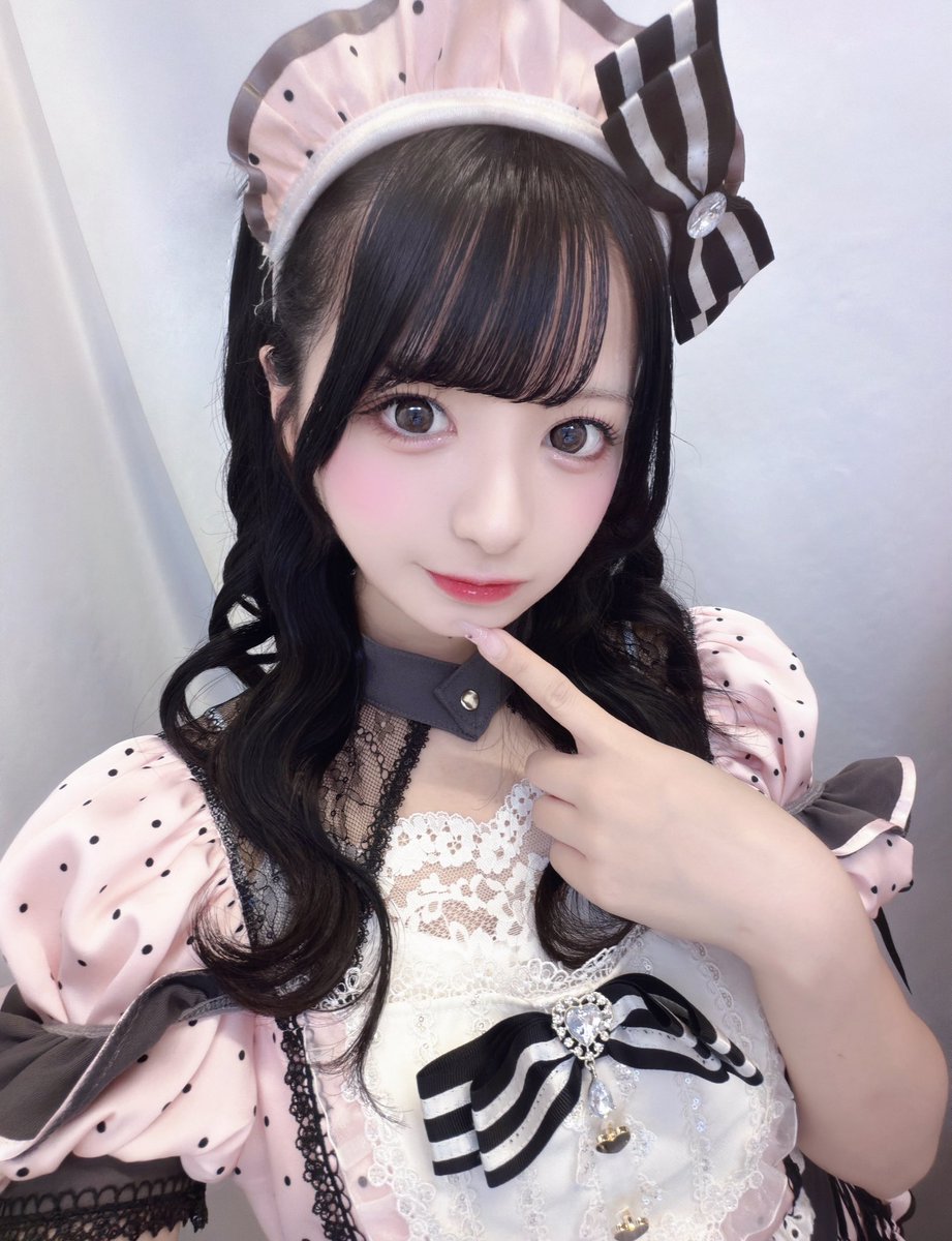 kanon_o523's tweet photo. めいどさんかわいい？🍓꒷꒦❤︎⋆˙ https://t.co/eehVc9KqUv
