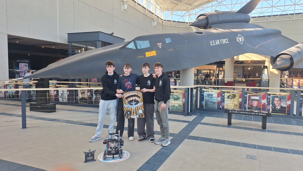 ALHSathletics's tweet photo. Congrats to the Senior Robotics team won the Great Planes Signature event held at the SAC Air and Space. They competed against 60 robotic teams from 15 different states and British Columbia.
Team members are Micheal Donovan, Hunter Harmsen, Mathew Oschner, and Kaim Robicheau. https://t.co/eLRAge0XqQ