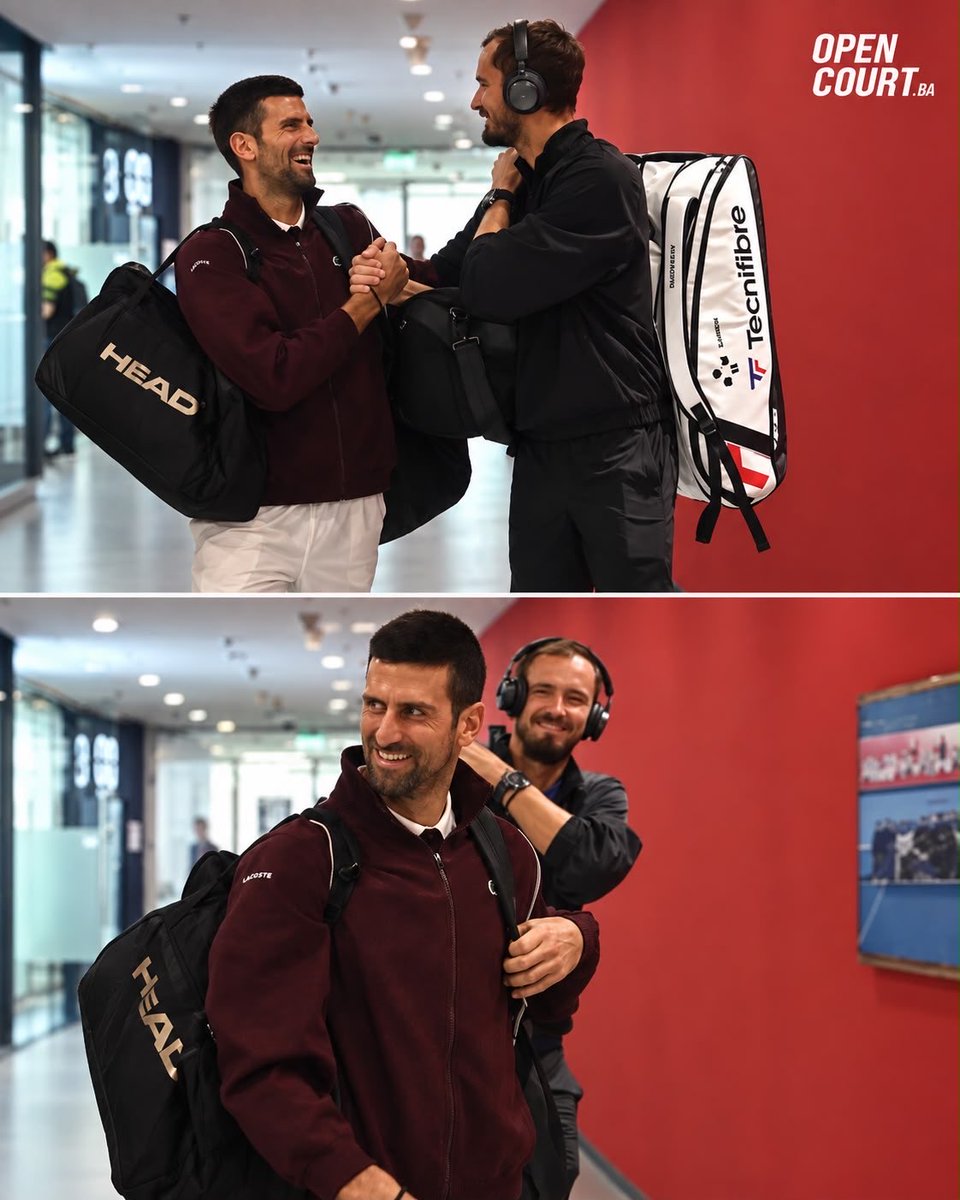 OpenCourtBA's tweet photo. Sonrisas 🤝🏽❤️

#djokovic #medvedev #pekin #atp #tennis https://t.co/1k06CXu8Nh