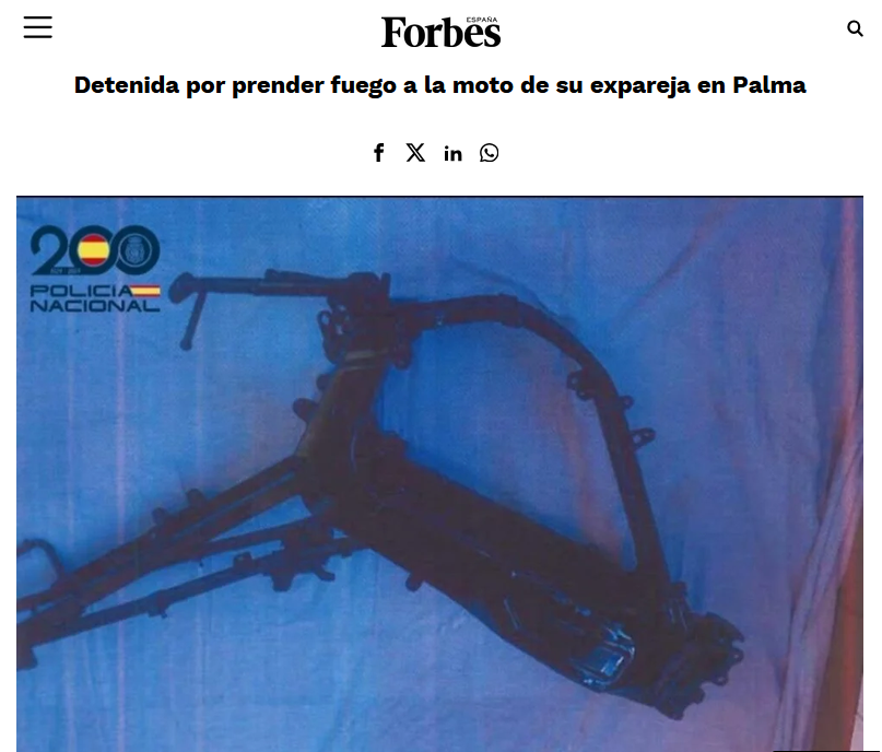 FundaHOM's tweet photo. ·El hombre estaba en su casa cuando de repente un vecino le avisó de que su moto estaba ardiendo.
·Tras investigarlo la policía descubrió que la autora había sido su ex, que la había rociado de gasolina y le prendió fuego.
·Ya ha sido detenida.
https://t.co/nnpvoF9b2n https://t.co/0031KKCIUo