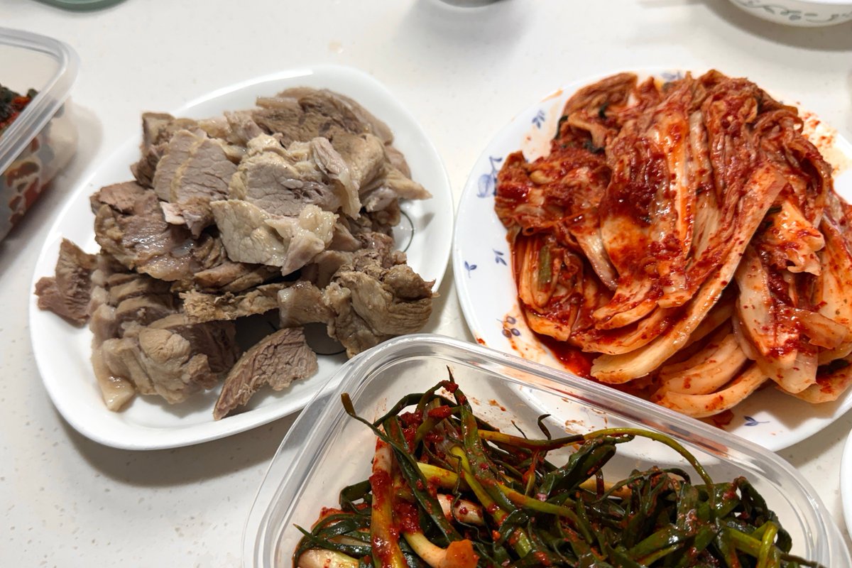 IT_Kimz's tweet photo. 외람되지만.. 
김치 반 포기만 얻어먹고 싶다 증말🤫 https://t.co/bTskw4c3qt