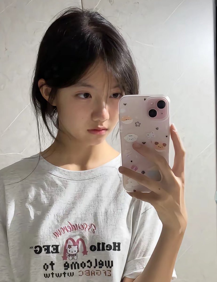 quienlom's tweet photo. คนอายุเยอะ ชอบเด็กอายุ20ต้นๆมั้ยนะ🥹 #img𝐟𝐨𝐫ลั่น https://t.co/OVINriNGnJ