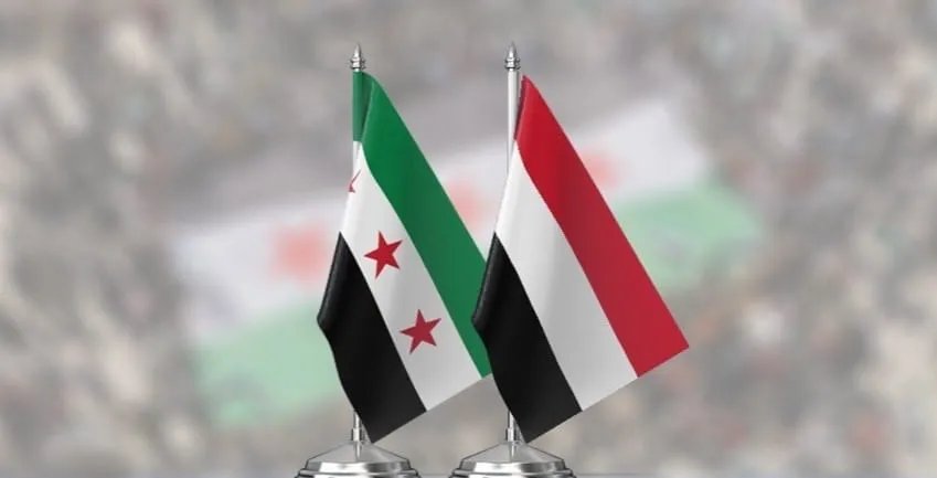 FAHD44747's tweet photo. يا أهلنا في اليمن 🇾🇪  

مع التقدم الذي حدث اليوم والأنتصارات التي أحرزت بدأت تخرج أصوات تنادي أن النصر جنوبي والنصر شمالي و قوات كذا هي من تقدمت 

احذرو هذه الأصوات ومن يطلقها 
والله إننا في سوريا لم ننتصر إلا عندما توحدنا 
في ردع العدوان  تحت راية واحدة وأمير واحد

بسم الله الرحمن الرحيم..
﴿إِنَّ اللَّهَ يُحِبُّ الَّذِينَ يُقَاتِلُونَ فِي سَبِيلِهِ صَفًّا كَأَنَّهُم بُنْيَانٌ مَّرْصُوصٌ﴾

احذرو الفرقة ومن يروج لها..