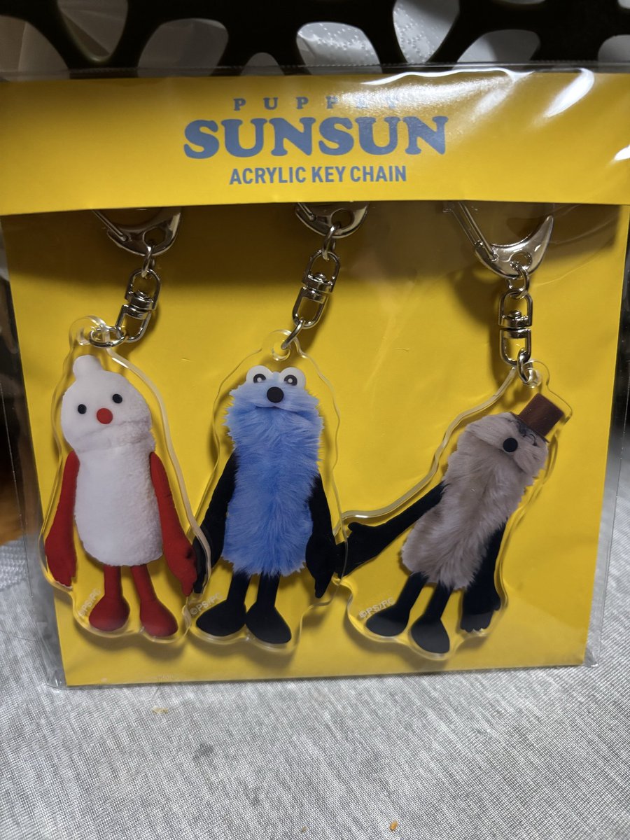 tomoe47429022's tweet photo. 土曜日に、娘と孫とスンスンの
ポップアップ広島に行ってきたよ〜

スンスン好きの娘は、お弁当箱や
孫の好きなゾンゾン🥰や
グッズを色々GET🩷
私もキーホルダーを買ったよ

ミナモアで、ミセスの旅のしおりを
見つけてこちらもGETして嬉しい😁 https://t.co/JFrSMZLeAf