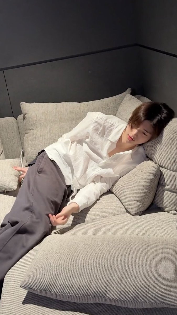 256895u's tweet photo. 아진짜코르티스존나부러워
옆에있게만해주면안됨?보기만할게 https://t.co/b9nTUK8Hcz