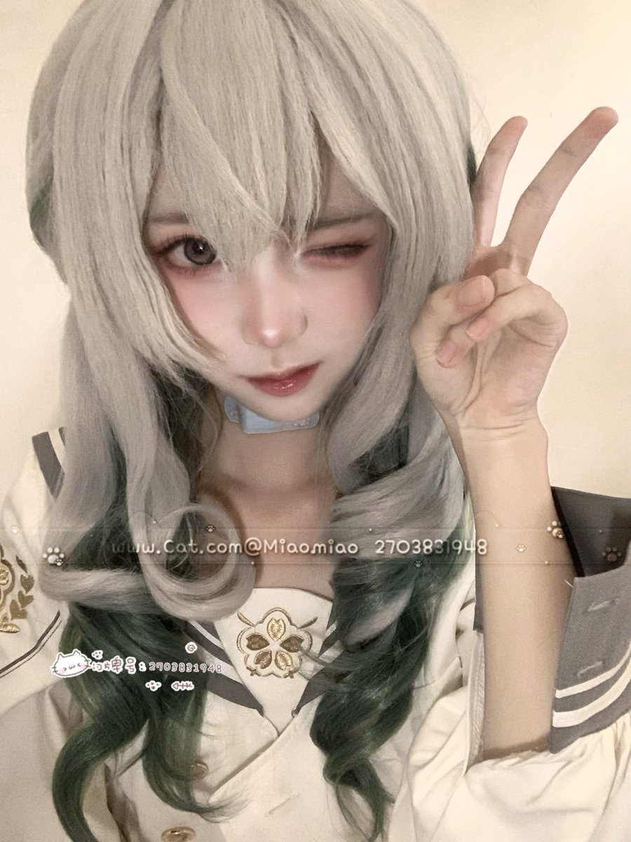 ovoomimi's tweet photo. 春日的萤火虫，会梦到那未曾触碰的昨日吗？ #反差 #m #萝莉 #门槛妹 #崩坏星穹铁道 #崩铁 #流萤 #cos https://t.co/zPsUDozLEM