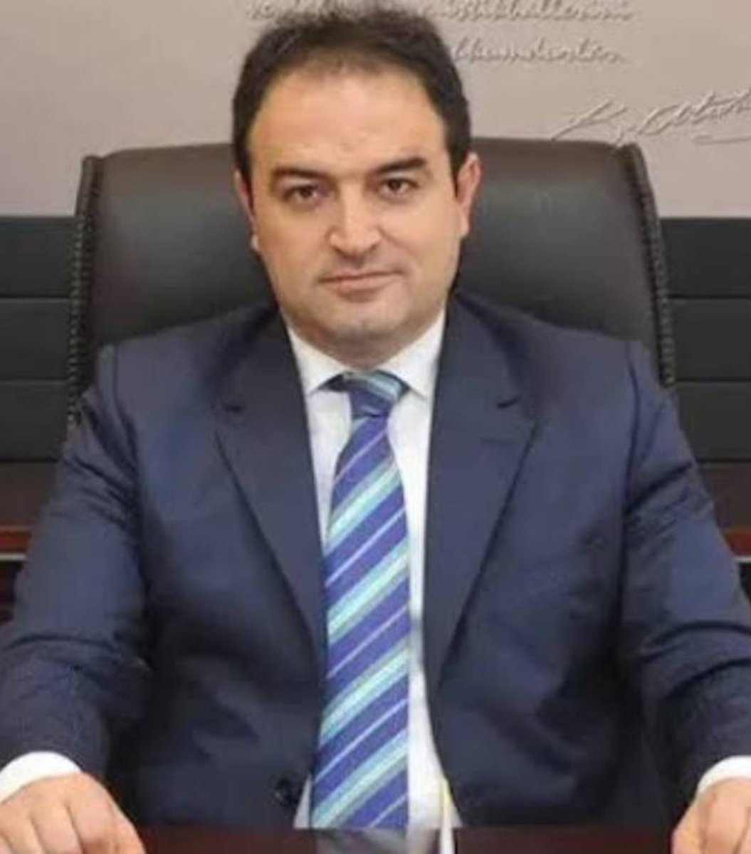 EIdilli's tweet photo. Foncu Fatma bir oh çekmiṣtir Kurtuluṣ Osman geldi 😂 https://t.co/SRMwlyX9Dv