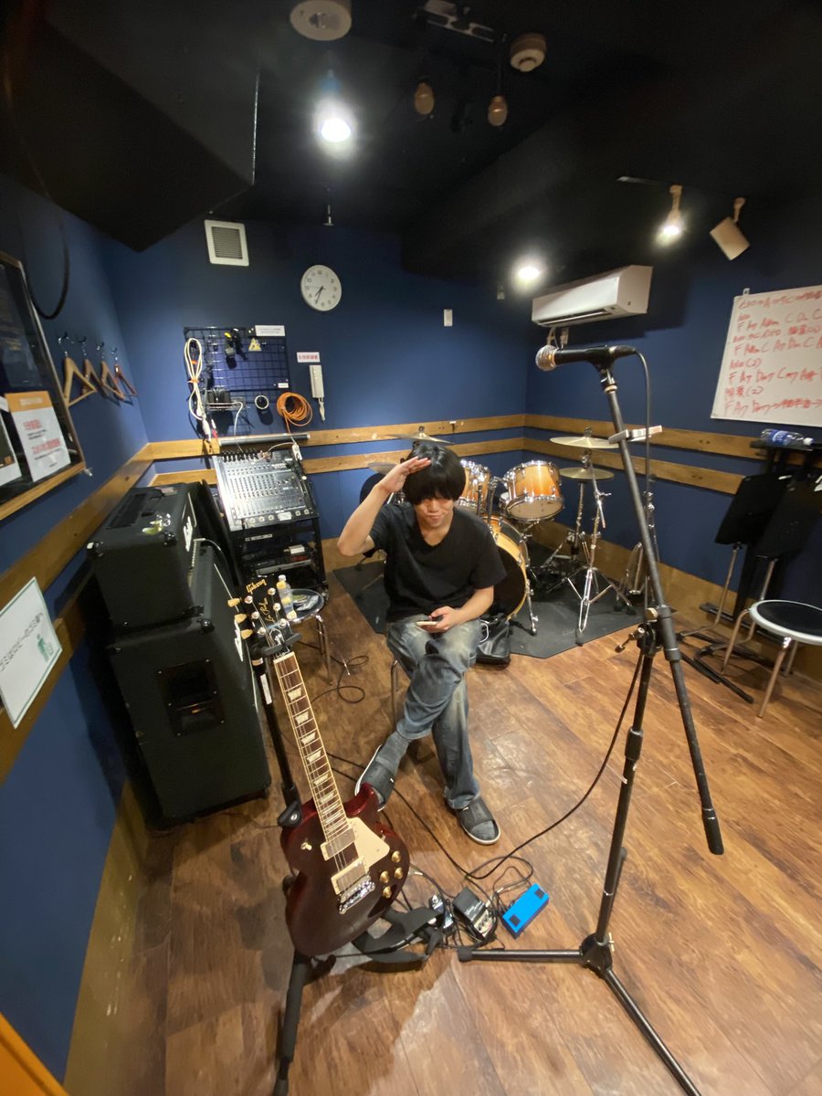 siomi_band's tweet photo. ◤◢◤📣初ライブ情報📣◢◤◢

11/11(水)下北沢DaisyBar

DaisyBar pre.
<Push>

w/
AtoZ
ピンクラブキャデラック
WANLOOM
BLUE SMOKE

🕰OPEN 18:00 / START 18:30 
🎫adv ¥2500(+1D) / door ¥3000(+1D) 

遂に初ライブじゃん
siomiは20:30からの出演
チケット取り置きはDMまで📨 https://t.co/dsFwlLzIQq