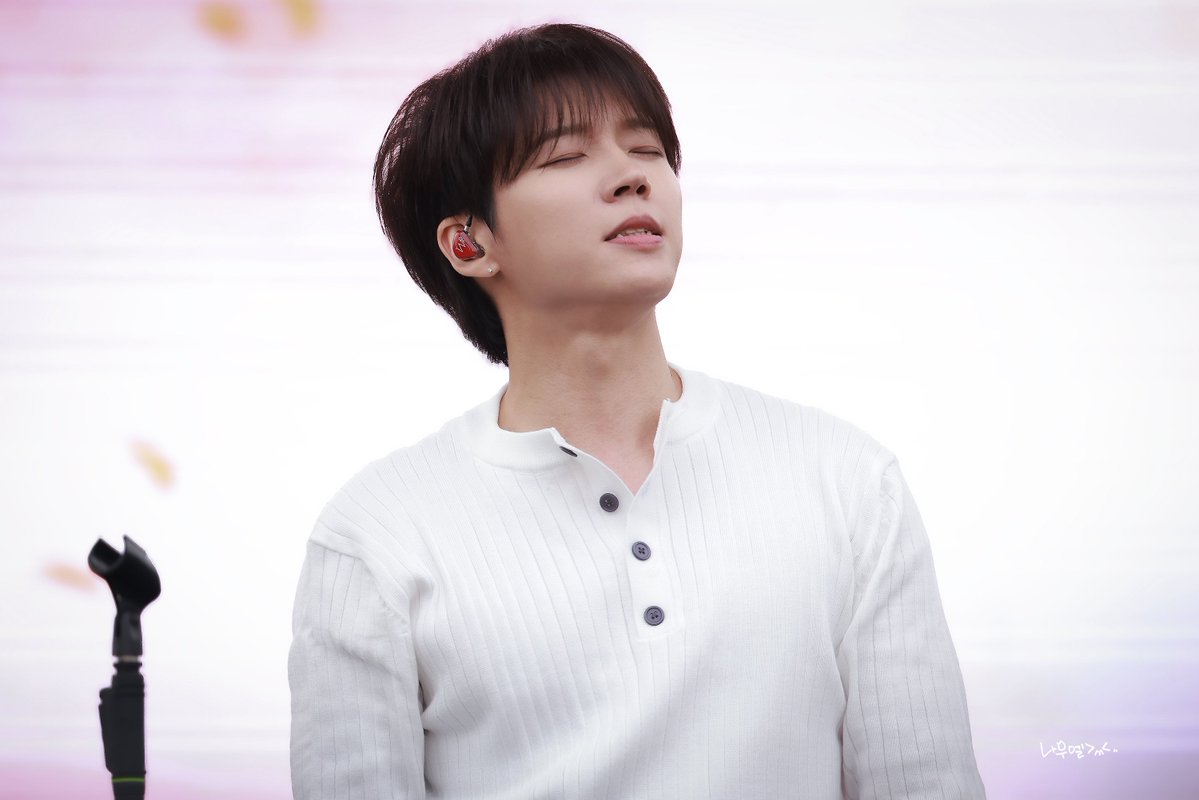 infinite_namuel's tweet photo. 261003 렛츠락 남우현 

잘생겨서 좋아하는건 아니지만 잘생겨서 좋아해요 

#남우현 #NAMWOOHYUN
#렛츠락페스티벌 #LetsRockFestival https://t.co/CZsCHqNEMW
