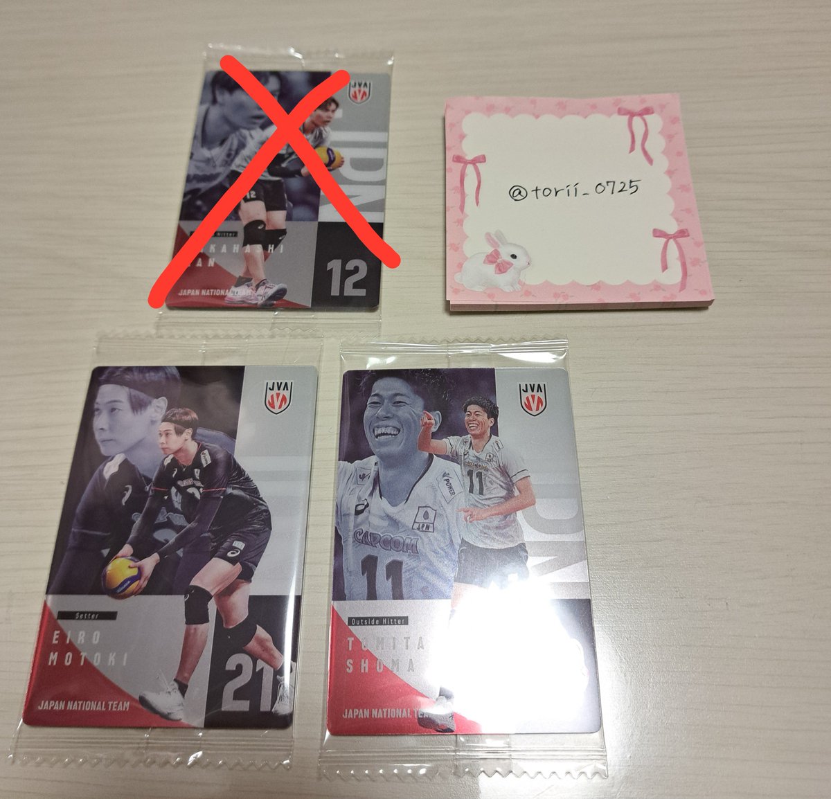 torii_0725's tweet photo. 【交換】男子バレーボール日本代表 男子バレー 男子日本代表 ツインウエハース

譲→N 富田、永露

求→高橋藍、石川祐希or 買取(120円)

※郵送希望

比率違い可。
難しいとは思いますがお心当たりのある方は、リプまでお願い致します。
 #男子バレー https://t.co/YVEVpSJL8I