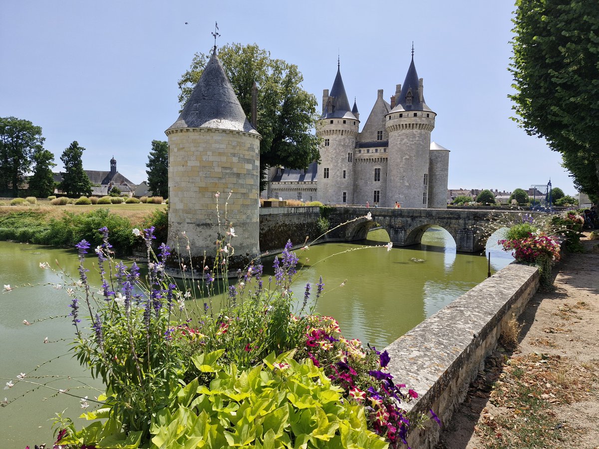 myphotozine's tweet photo. Sully-sur-Loire
#FranceMagique https://t.co/D5Fld09M8q