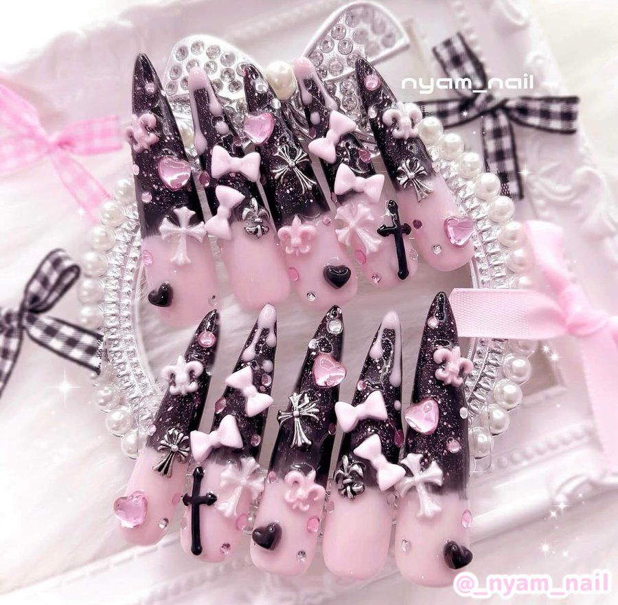 _mine_official_'s tweet photo. 地雷といえばピンク×ブラック🎀🖤
王道地雷ネイルまとめ(⸝⸝ɞ̴̶̷ ·̫ ‹⸝⸝ᐡ)~♡ https://t.co/VsGs9ESeF1