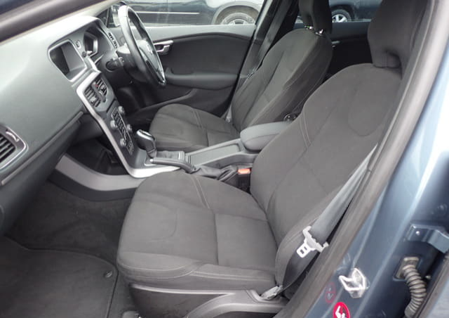 sanyushakira256's tweet photo. 2014 VOLVO V40 T4
(Ready to be imported from Japan to Uganda)

Petrol / 1,500cc/ 83,551 km  / 2WD /5 seater 

Initial deposit: 6M

Total landing cost: 33M (taxes inclusive)

📞 0742949854 📍 Kyambogo opposite passport collection office https://t.co/KADJhpGYZI