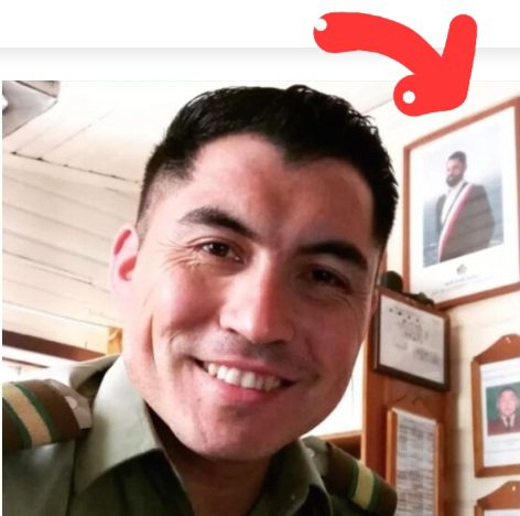Incorru47125032's tweet photo. ¿Vieron lo feliz q era el Carabinero de Quilleco cuando estaba el Presi Boric ?

Nada hacía presagiar que perdería la vida cuando llegó el gobierno de la SEGURIDAD.

RENUNCIA ARRAU !! https://t.co/Skjx8U823O