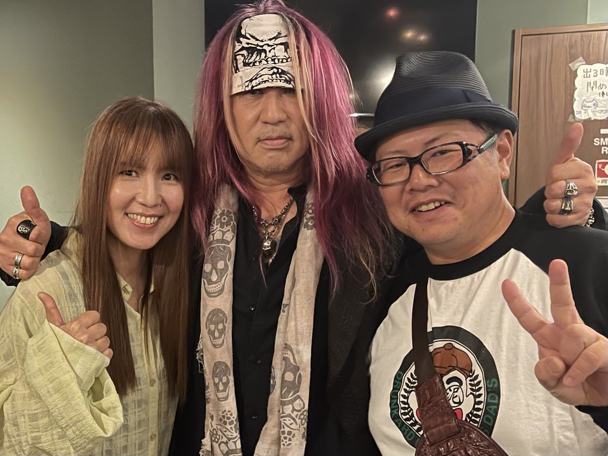 onyuuvo's tweet photo. 昨日は
GEORGEさんのワンマンを観に
ROLLING MANへ🎵

魂の歌でした🔥

歌に込められたものが
ビシビシ伝わってきて、
ギターと歌声に引き込まれました
!!!
MCも面白くてあっという間のめちゃめちゃ楽しい時間でした🎵

GEORGEさん、ありがとうございました✨
#我孫子神音會
#GEORGE さん
#ROLLINGMAN https://t.co/74CaOtP5lP