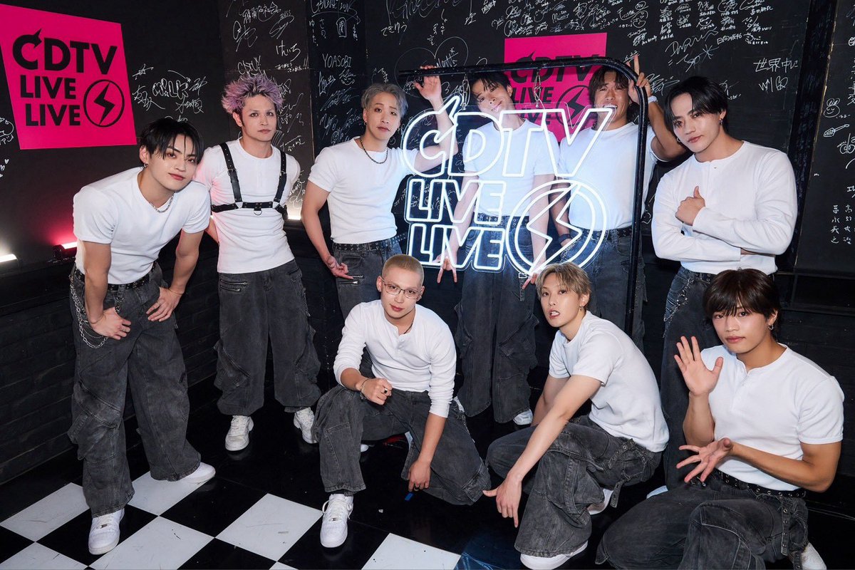 fantastics_fext's tweet photo. #CDTVライブライブ ⚡️

#LDH選抜 
踊ってみた企画 「It's Me」/ #ILLIT
#澤本夏輝 #堀夏喜 が出演しました🕺
https://t.co/4LBKLQGT7M

📱「It's Me」Dance Practice

早速ダンプラ公開!!
ぜひチェックしてください👀
https://t.co/yd4Z5csTJr

LDH・FANTASTICSの今後の活躍を
ぜひチェックしてください🔥

@TBSCDTV
#FANTASTICS