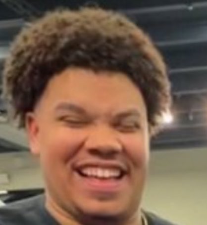 joepezz_'s tweet photo. Same guy btw https://t.co/FX6KfEUOPp