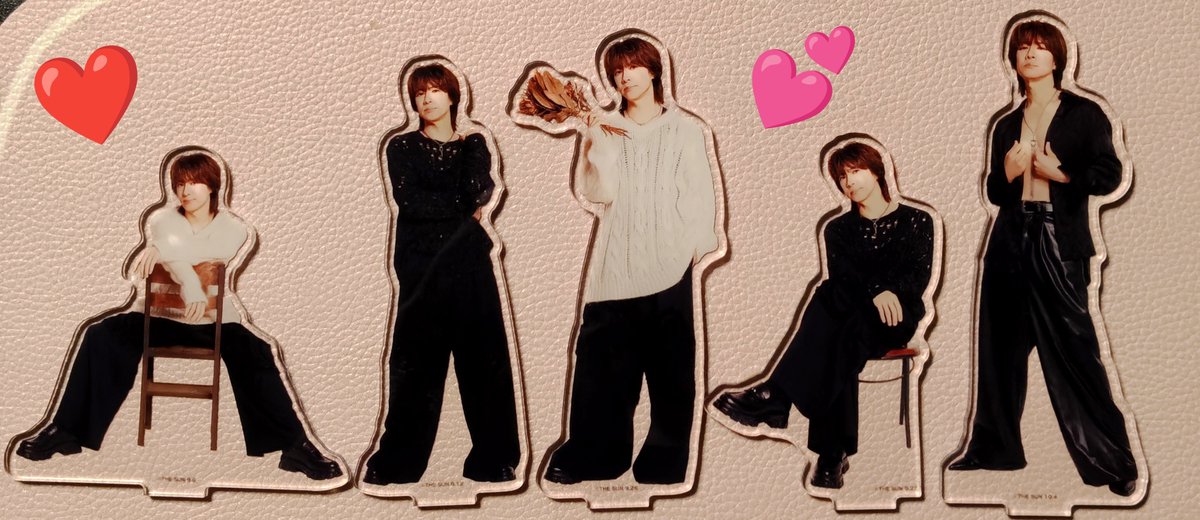 miimchannn's tweet photo. ✨仙台〜川崎〜岡山〜福岡〜大阪✨のヒロちゃんアクスタ💕

いやん♪ヒロちゃん購入して気づいたんだけど！
アクスタの裏面が剥げない仕様になってる！！！
スゴイ👍✨

#貴水博之
#LVツアー2026
#Followthewind https://t.co/m5JUP2z3mz