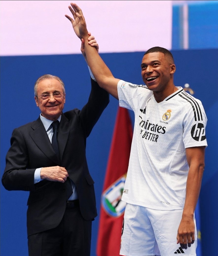 KalshiFC's tweet photo. 🚨🚨| BREAKING: Mbappe asked Real Madrid to make an effort and organize a campaign in favor of him winning the Ballon d'Or, but the club refused to comply.

Mbappe has been left frustrated with Real Madrid because of this.

[Javier Tintó] https://t.co/NOtdnp2415