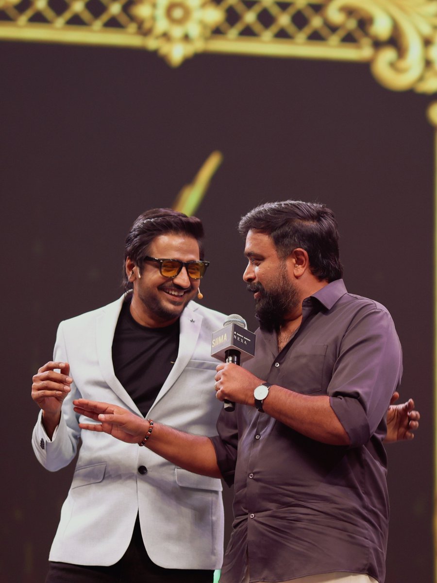 siima's tweet photo. Candid moments on stage as @SasikumarDir and @samuthirakanip share a fun moment with @actorsathish.

#NEXASIIMA2026 #SIIMA2026 #TamilCinema #SouthCinema #CinemaMoments https://t.co/boqCr2t0cp