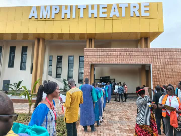 burkina24's tweet photo. 🔴Enseignement supérieur : Un nouveau complexe pédagogique inauguré à l’IBAM

https://t.co/aiiPyKtXBY https://t.co/gOC0WfF8Rx