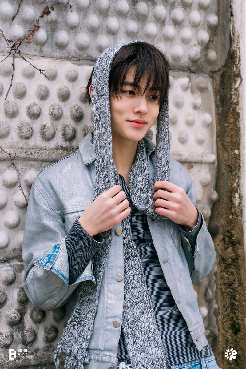 Keonhyeon_meng's tweet photo. HAH EOM SEONGHYEON CANTIK BANGET????? https://t.co/AkTxw5aefb
