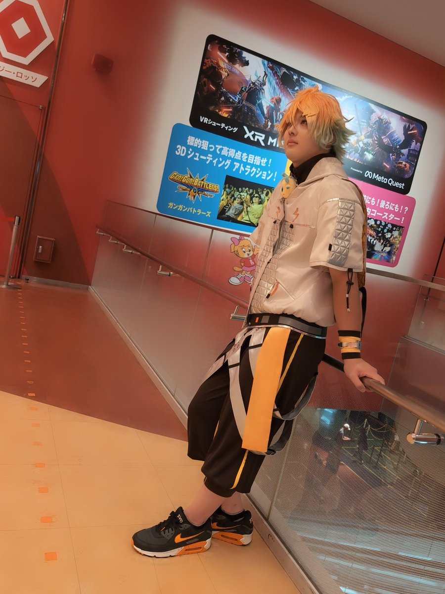 fukkaruDK's tweet photo. Cosplay
🌈🕒 / 🌩️🦒

お出迎えグリしてきた😭✨✨(捏造)
 ︎︎ https://t.co/4mHoVxZsbM