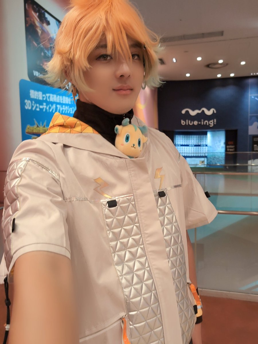 fukkaruDK's tweet photo. Cosplay
🌈🕒 / 🌩️🦒

お出迎えグリしてきた😭✨✨(捏造)
 ︎︎ https://t.co/4mHoVxZsbM