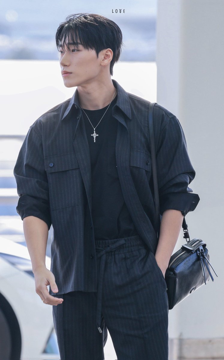 3anchoil's tweet photo. 260225 출국

🖤🖤

#최산 #SAN #choi3an #ATEEZ https://t.co/qDURXjzaCt