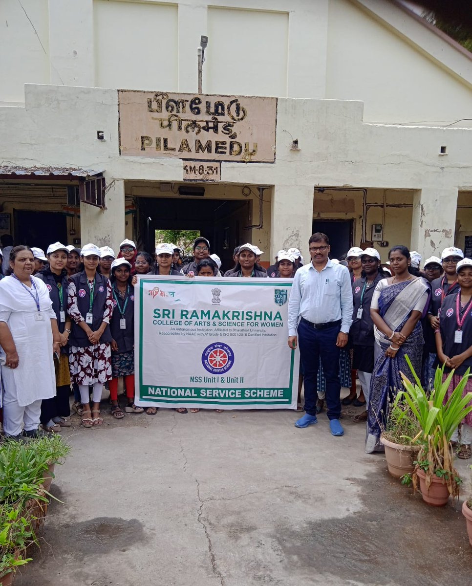 SalemDRM's tweet photo. Clean Trains, Clean Stations, Clean India !

Today, NSS Students of Sri Ramakrishna College, Coimbatore swung into action to make Pilamedu Railway Station in Coimbatore - Irugur stretch a neat &amp; tidy place.

Cleanliness is Service
Cleanliness is our Responsibility !

@GMSRailway https://t.co/UvIC1xucly
